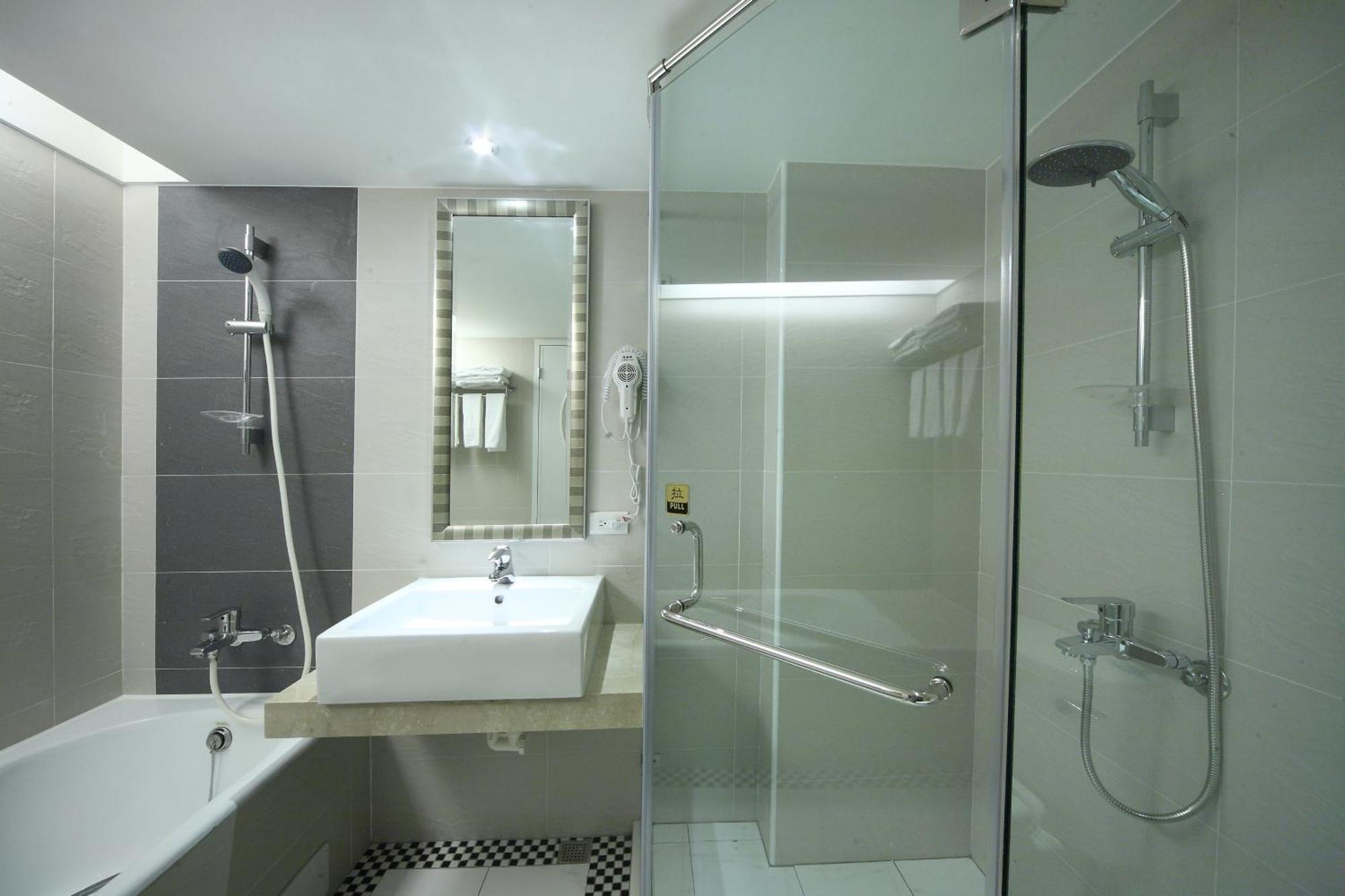 宜都大飯店 Idol Hotel Kaohsiung Dış mekan fotoğraf
