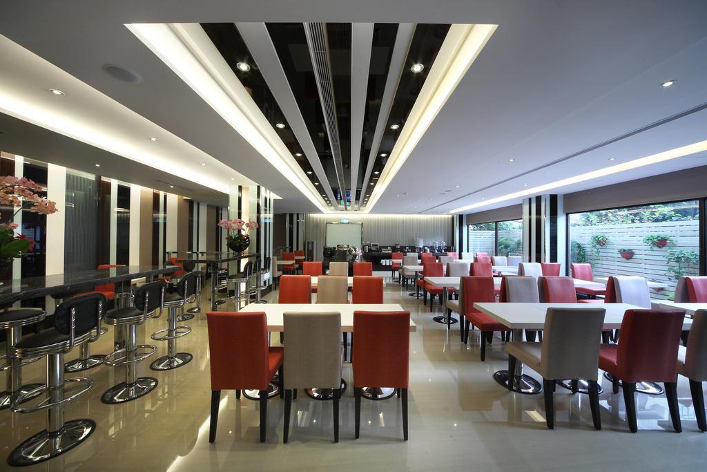 宜都大飯店 Idol Hotel Kaohsiung Dış mekan fotoğraf