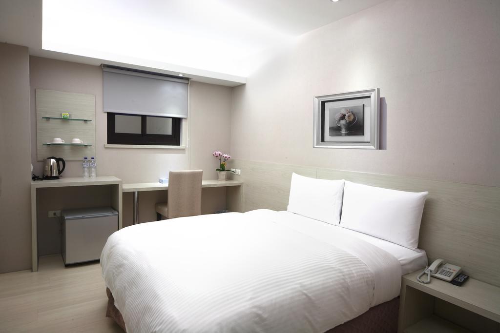 宜都大飯店 Idol Hotel Kaohsiung Dış mekan fotoğraf